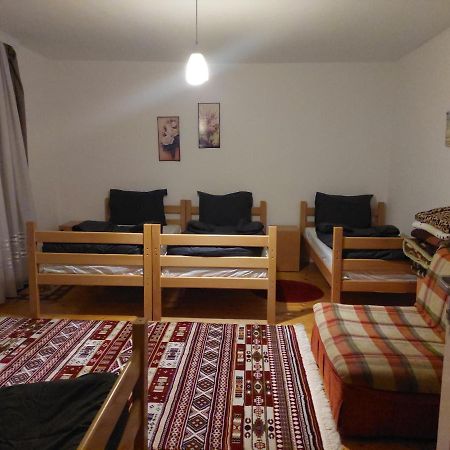 Hostel Bushati Прізрен Екстер'єр фото