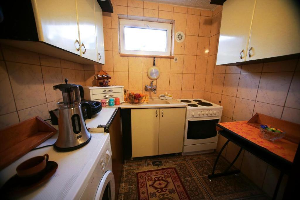 Hostel Bushati Прізрен Екстер'єр фото