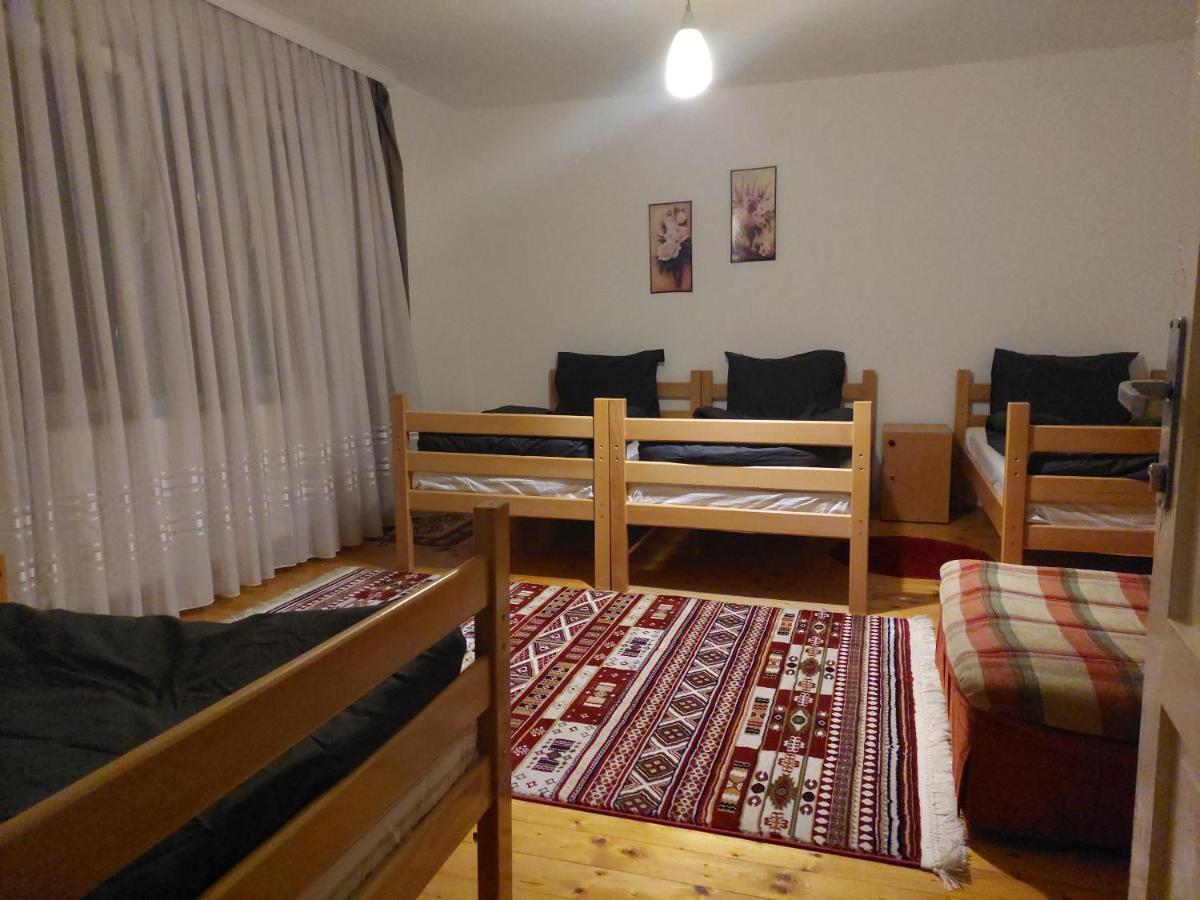 Hostel Bushati Прізрен Екстер'єр фото